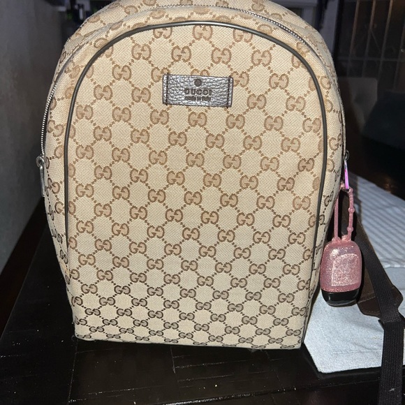 Like new, barely used Gucci small size bag pack. - Picture 1 of 7